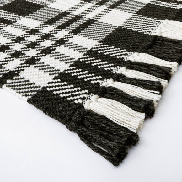 NWT STUDIO MCGEE Indoor/Outdoor Plaid Rug - Picture 3 of 6
